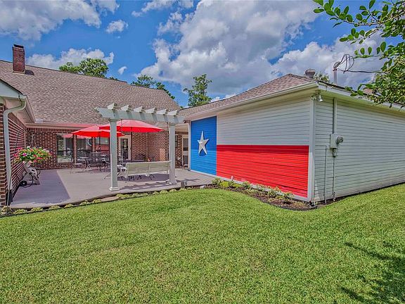 AZEK cool composite decking, a landscaped yard, 4-sides brick and bold TEXAS garage make this home fun and ready for you to entertain! BBQs, family gatherings, quite mornings on the swing are waiting for YOU!
