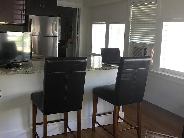 1812 Watrous Ave #B — Photo 6