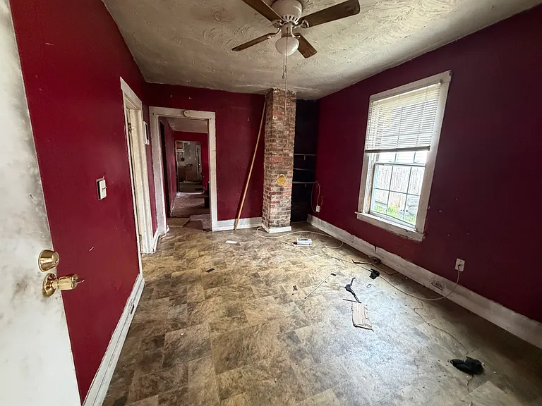203 Raleigh Ave — Photo 3