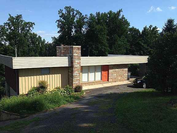 4th image of 4148 Skyland Dr
