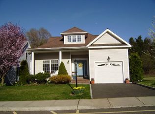 23 Jasmine Cir, Milford, CT 06461