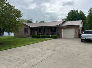 812 Cherrywood Ln, Grayson, KY 41143