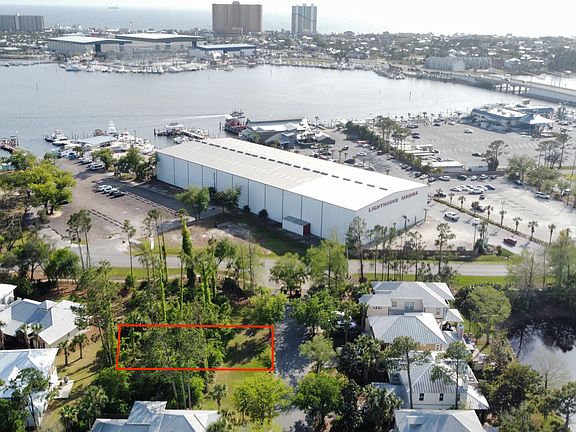 3rd image of 3411 Martinique Ln