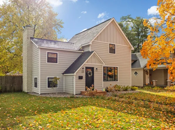 221 W 15th St, Traverse City, MI 49684