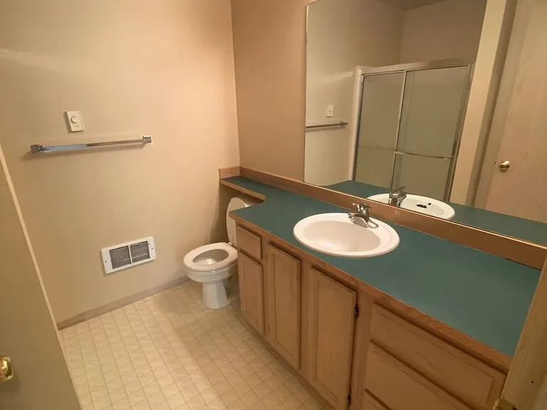 406 E Helena Ave. — Photo 18