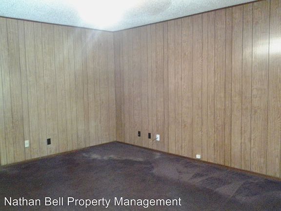 2nd image of 743 12th St NE