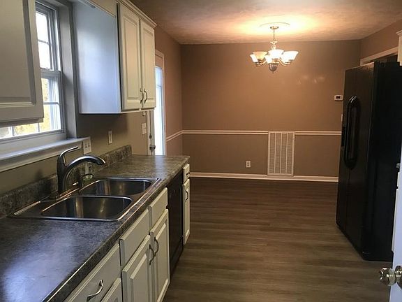 4th image of 157 Clearidge Dr