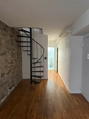 Rented by Eric Goodman Realty Corp | media 5