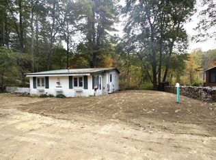 2 Showell Pond Ln, Sandown, NH 03873