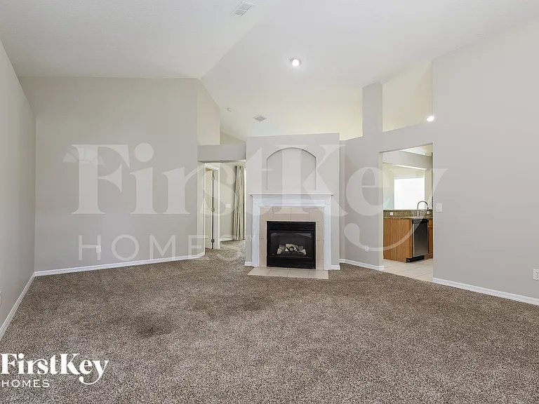745 Troon Cir — Photo 3