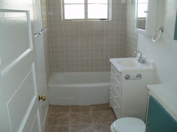 4th image of 310 Sycamore St SE APT U-1