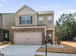 332 Lauren Dr, Fairburn, GA 30213