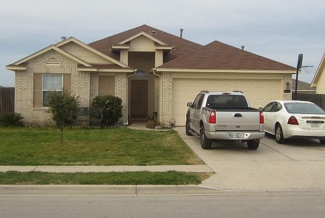 1st image of 1003 Stewart Dr