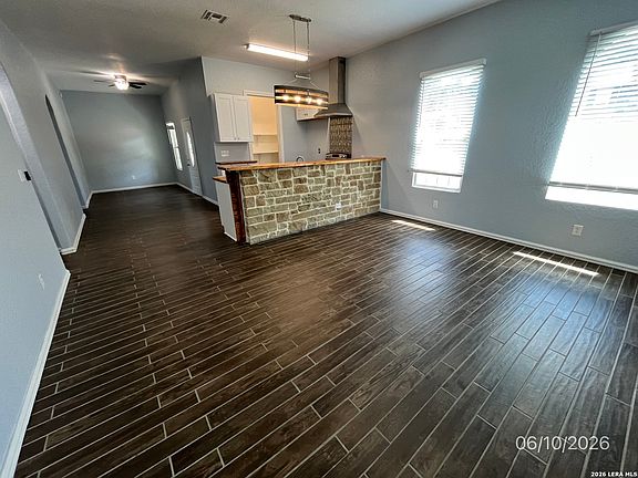 3rd image of 2250 GOLF DR