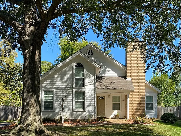 1408 Preston Ct — Photo 1