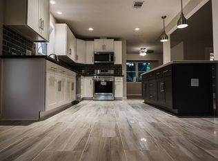 5307 Whittier Oaks Dr, Friendswood, TX 77546