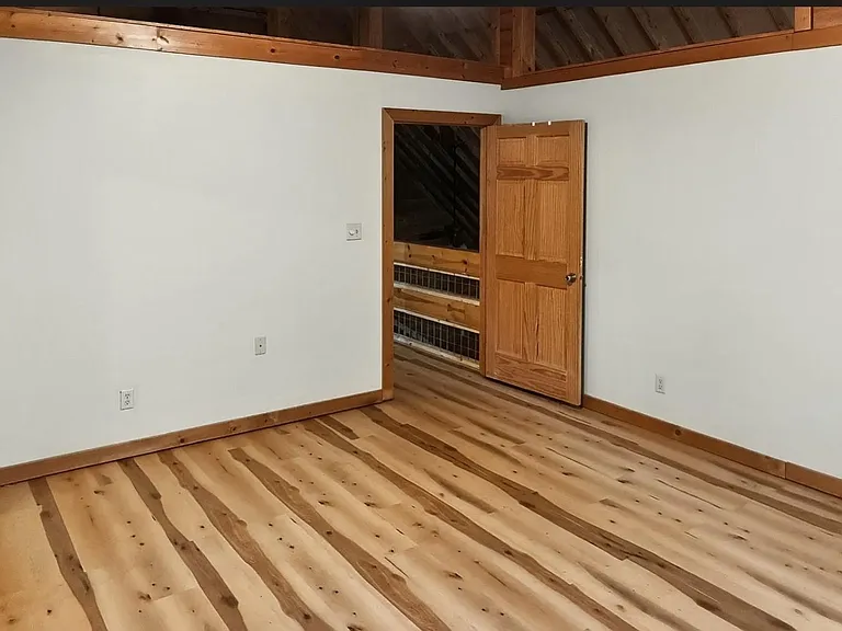 465 Lakeside Trl — Photo 8