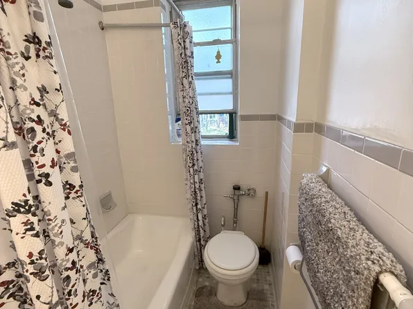 141-27 78th Road image 16 of 23