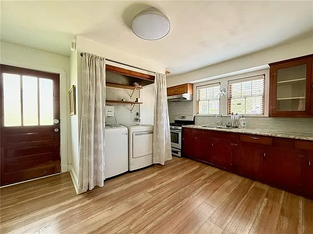 700 Derbigny St — Photo 3