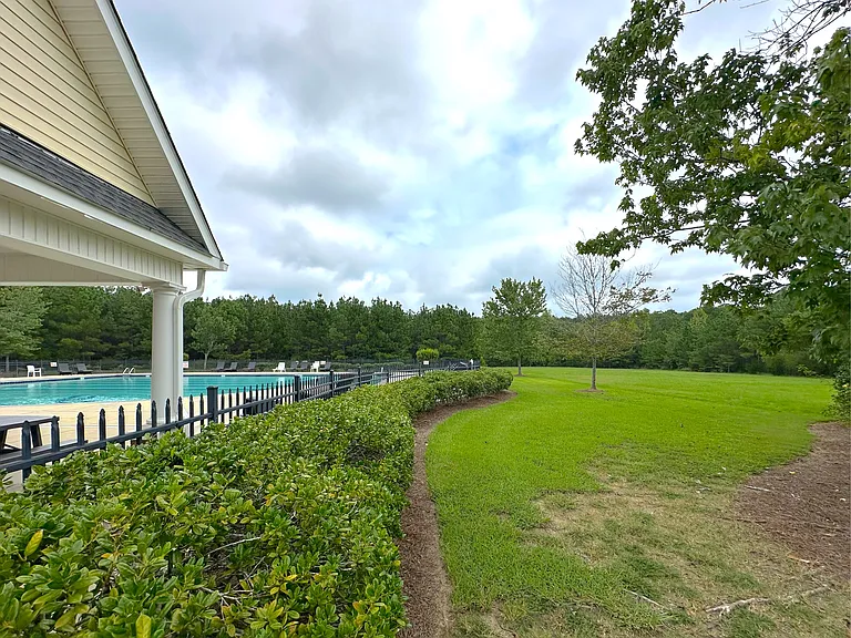 1210 Whitman Dr — Photo 27
