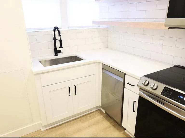 403 S Idaho St #B — Photo 6