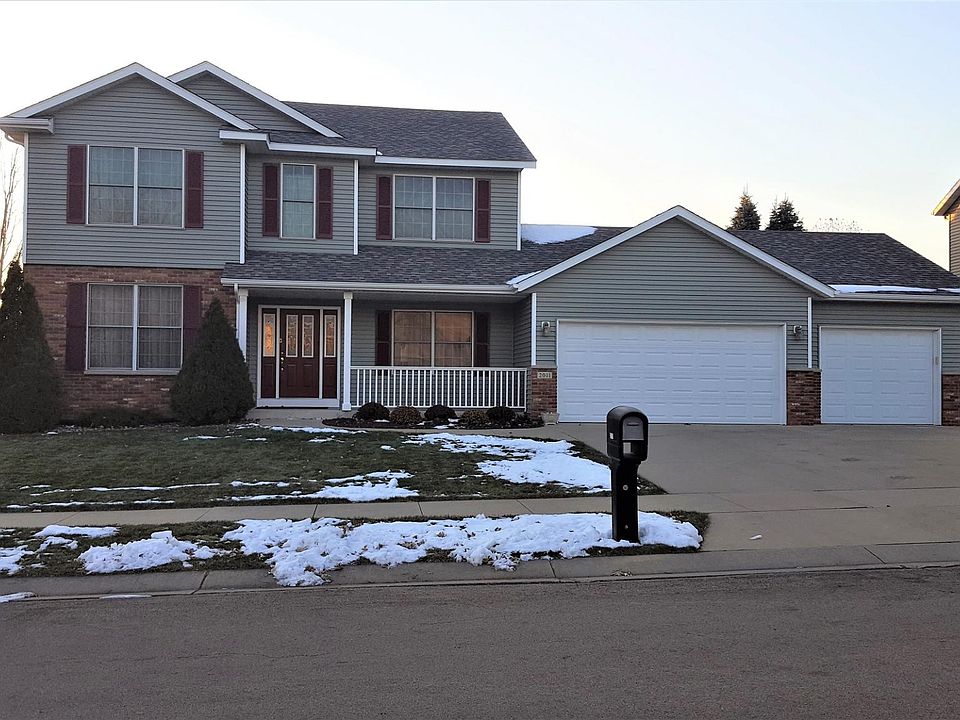 2011 Hightop Place NE