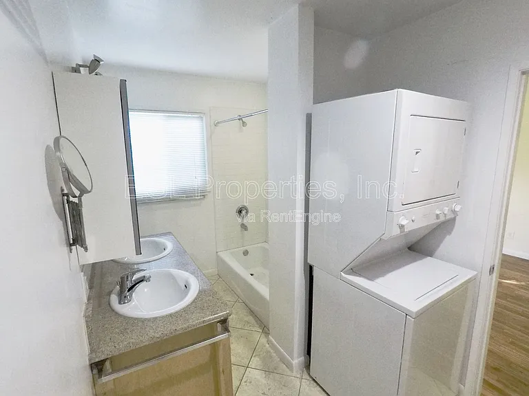 1287 S Cochran Ave #1 — Photo 6