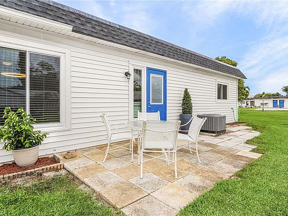 4th image of 34 Hamlin CT