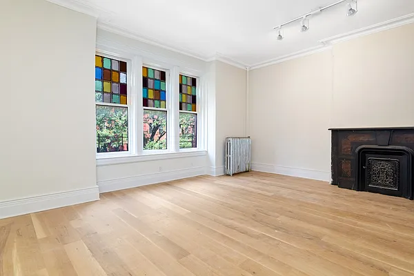 Rented by Compass | media 11