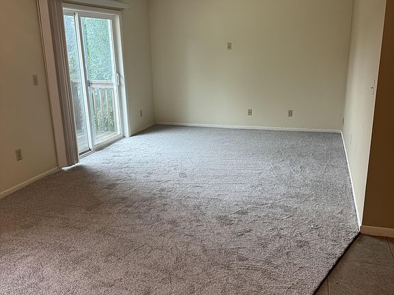 5th image of 1484 Whispering Ct APT 1