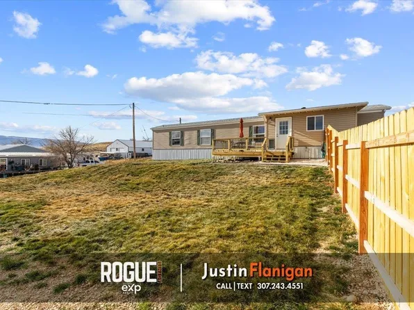 5277 W Buick St, Mills, WY 82604