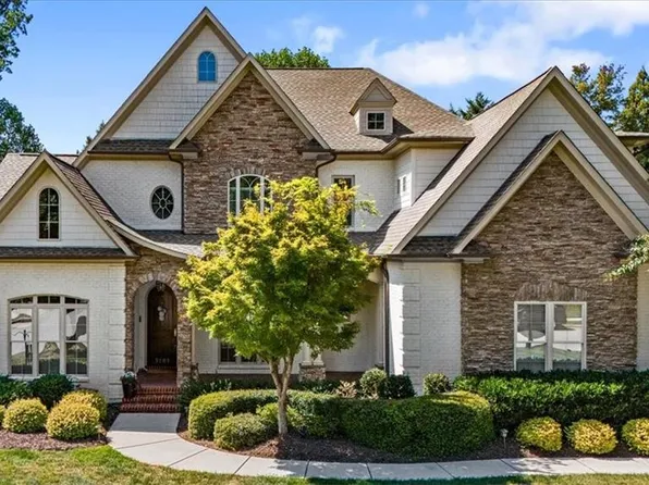 3101 Wynnewood Dr, Greensboro, NC 27408