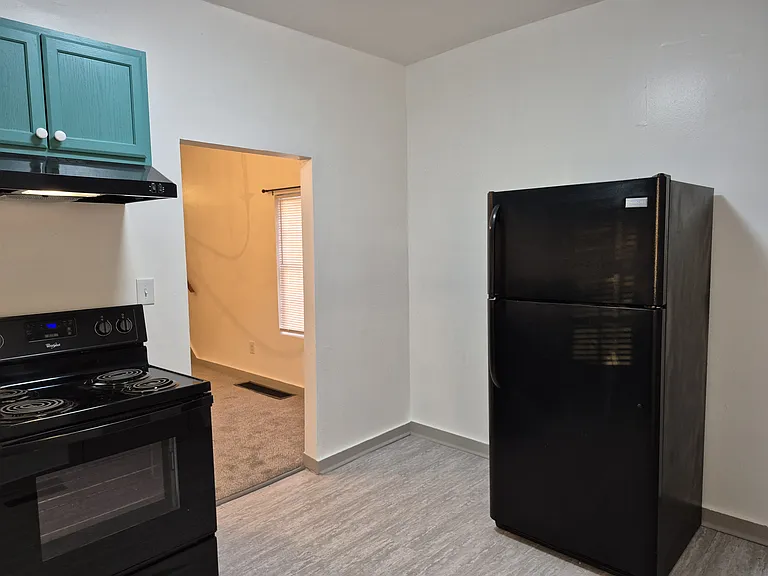 479 E Woodrow Ave — Photo 10