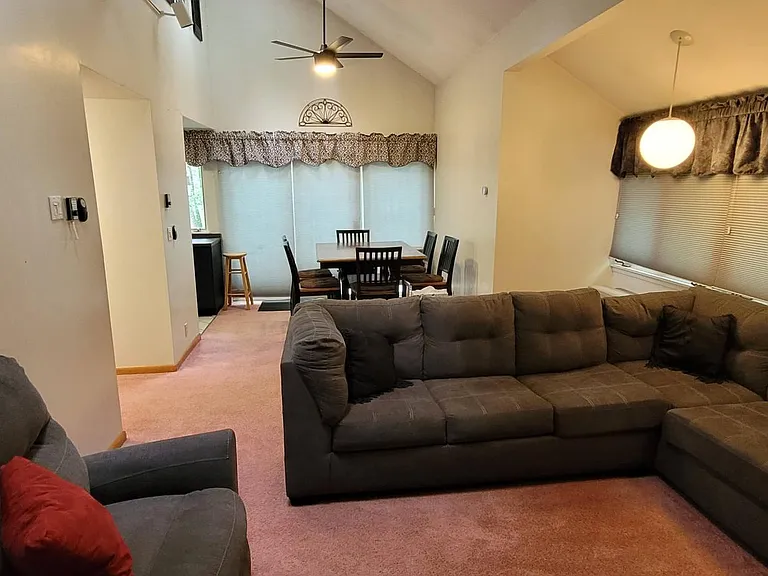10 Aspen Dr — Photo 3