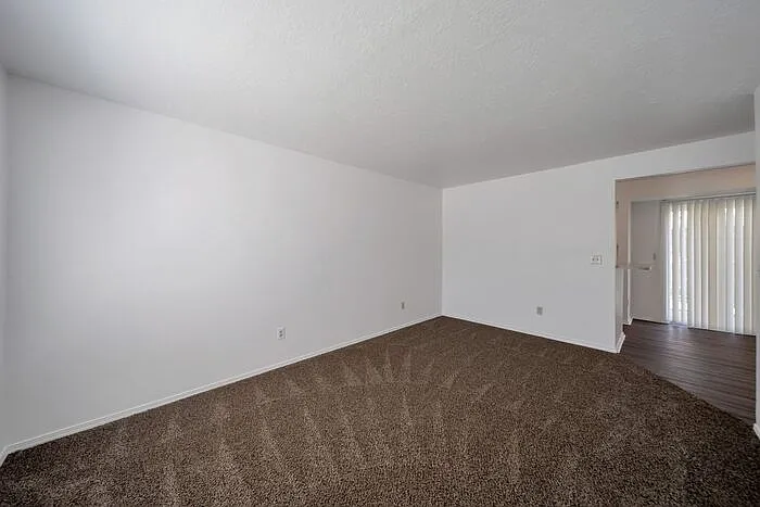 558 N Redwood Rd #2 — Photo 5