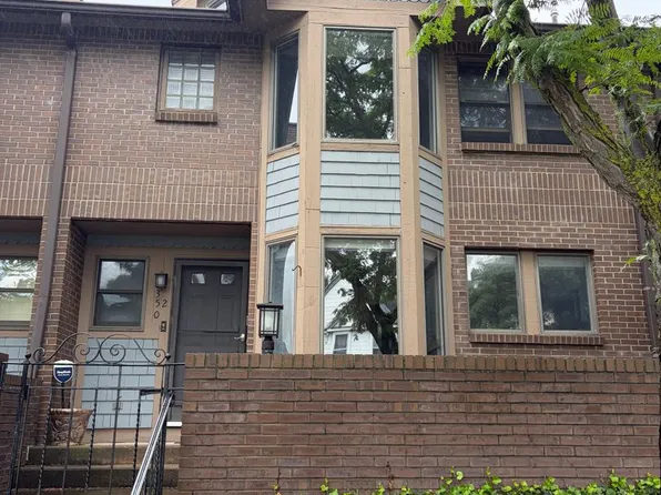 350 University Ave APT 2, Rochester, NY 14607