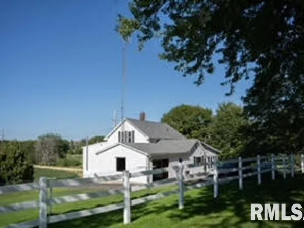 2324 174th Ave, Maquoketa, IA 52060