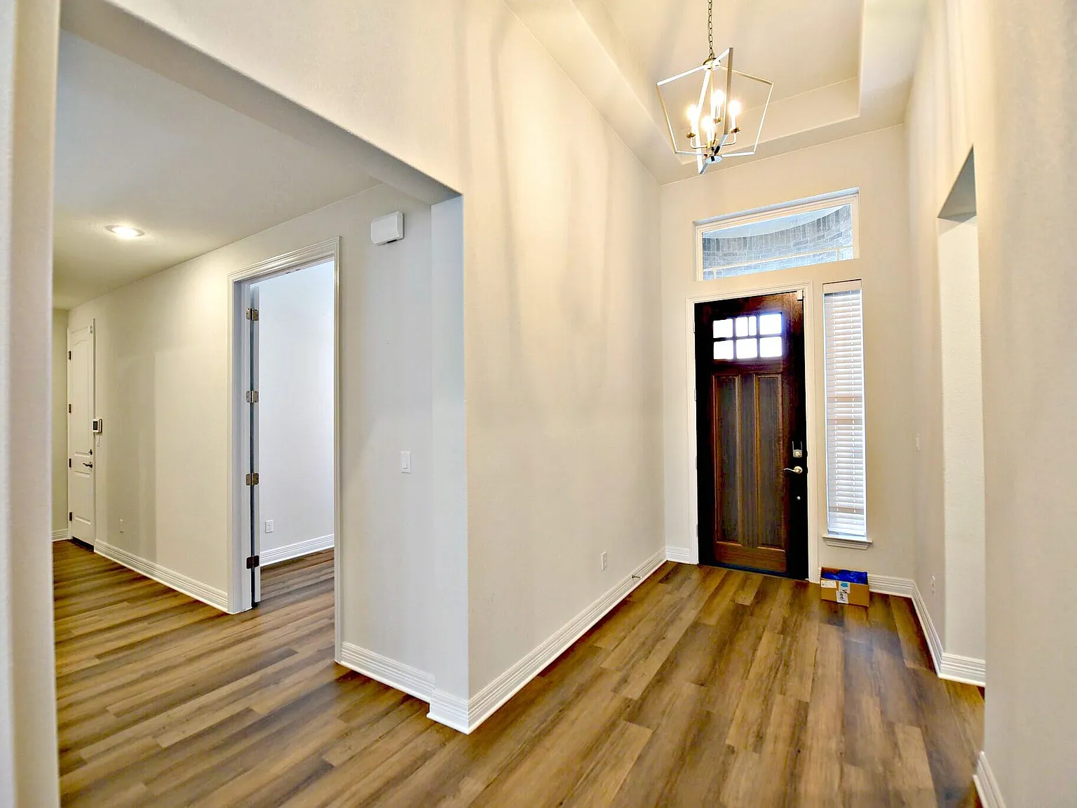 4 bed, 3.5 bath, 2882 sqft, $2,950 — Photo 4