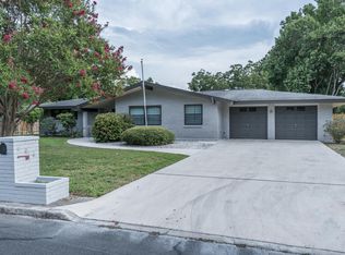 406 Driftwind Dr, Windcrest, TX 78239