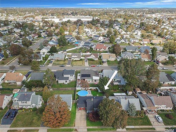 4th image of 35 Bayberry Ln