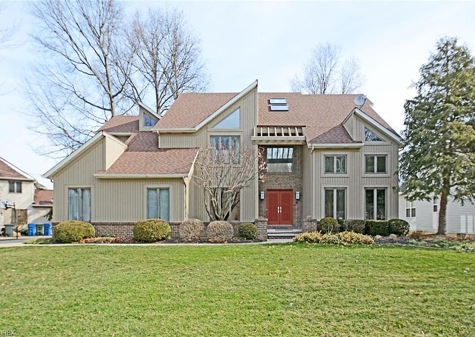 1st image of 111 Westchester Dr