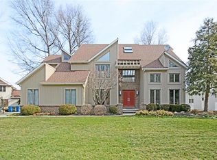 111 Westchester Dr, Amherst, OH 44001