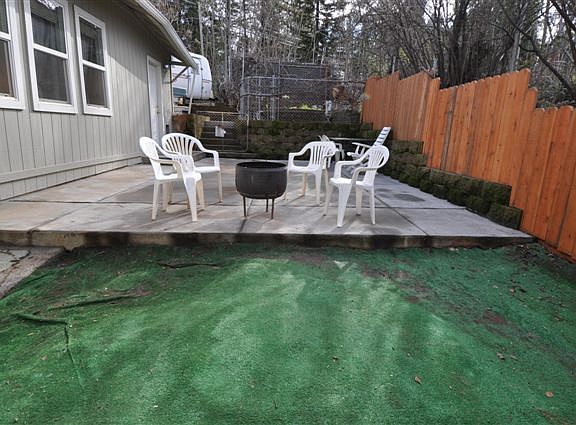 5th image of 242 Sunrise Ave