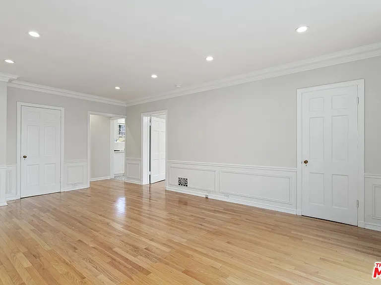 9768 W Olympic Blvd — Photo 5