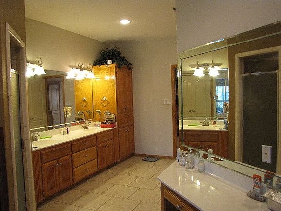 4th image of 1404 Thornwood Dr