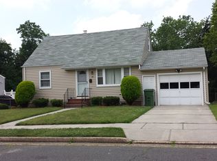 28 Sine Rd, Edison, NJ 08817