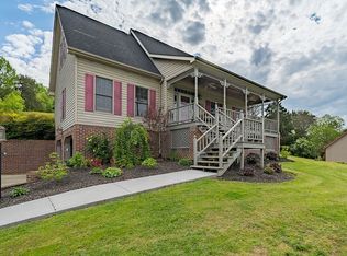 833 Sycamore Shoals Dr, Elizabethton, TN 37643