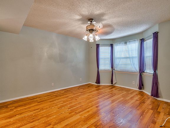 5th image of 2917 Gilberto Avila St