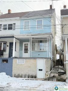 226 W Ridge St, Coaldale, PA, 18218
