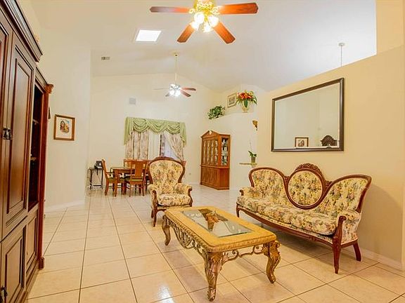 5th image of 810 Lake Kathryn Cir